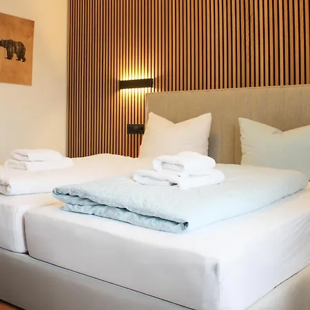 Hotel Hike By Simonis