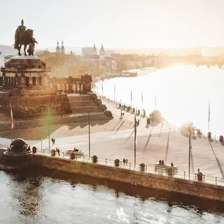 Hotel Hike By Simonis